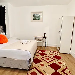 City Excel Bed & Breakfast London